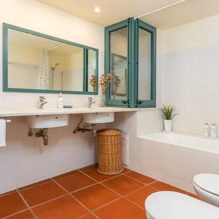 Casa Con Jardin En El Emporda, Relax Total Villa